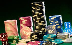 Antarmuka aplikasi mobile terbang777 menampilkan meja dealer langsung dan pasar sportsbook